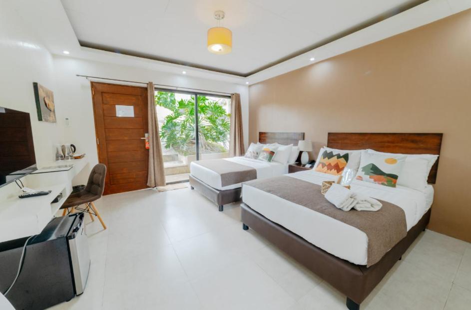Spacio Caliraya Bed & Breakfast Lumban Dış mekan fotoğraf